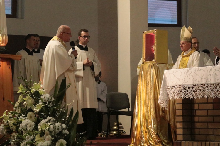 Wprowadzenie relikwii św. Jana Pawła II