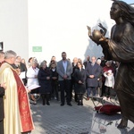 Dębica. Poświęcenie pomnika i pochówek dzieci utraconych