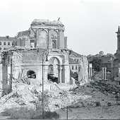 Ruiny kościoła św. Aleksandra, połowa września 1944 roku.