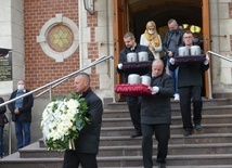 W Dniu Dziecka Utraconego w Bielsku-Białej odbył się pogrzeb 348 dzieci zmarłych przed narodzinami.