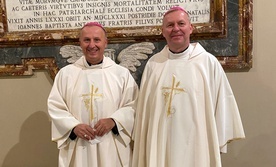 Biskupi Marek Solarczyk i Piotr Turzyński w rzymskiej bazylice św. Jana.