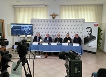 Warszawa. Konferencja prasowa na temat zbliżającej się beatyfikacji ks. Jana Machy