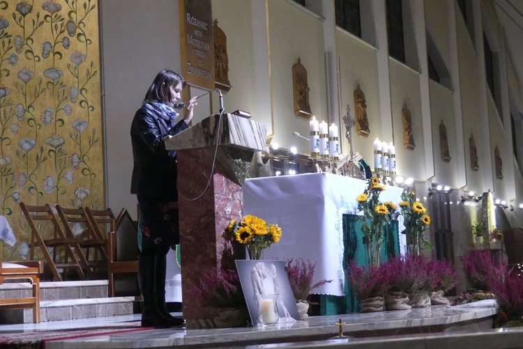 Małgorzata Zimoń wraz z mężem Marcinem zainicjowali na Złotych Łanach modlitwę za dzieci utracone i ich rodziców.