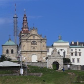 Sanktuarium Relikwii Drzewa Krzyża Świętego.