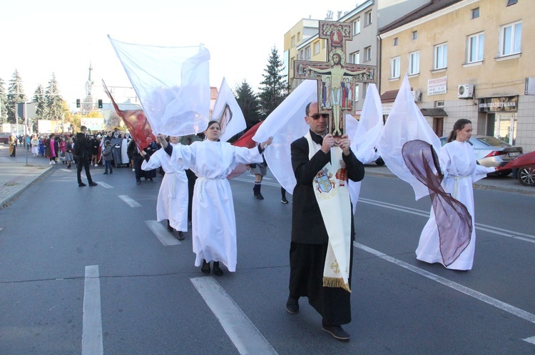 Dębica. Parami, rodzinnie do nieba