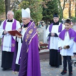 Świdnica. Msza św. i procesja różańcowa z bp. Markiem Mendykiem