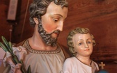 Sokołowo Włościańskie. Figura św. Józefa z Dzieciątkiem