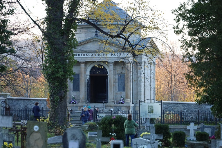 W Złotym Stoku odrestaurowano wyjątkowe mauzoleum