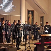 	Występ w kościele św. Andrzeja Boboli.