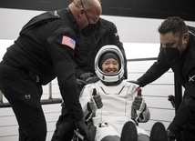 Wodowanie SpaceX - Astronauci wrócili z półrocznej misji na Międzynarodowej Stacji Kosmicznej 