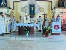 Eucharystia w sanktuarium Miłosierdzia Bożego w Atoku.