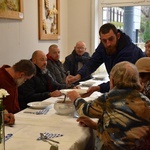 Wspólny posiłek w Sopocie w V Światowy Dzień Ubogich