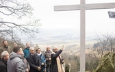Poświęcenie nowego krzyża na Rogowcu