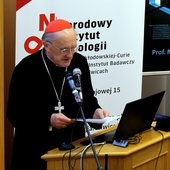 Kardynał Nycz odwiedził Instytut Onkologii w Gliwicach