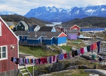 Rdzenni mieszkańcy Grenlandii domagają się odszkodowania za nieudany eksperyment społeczny