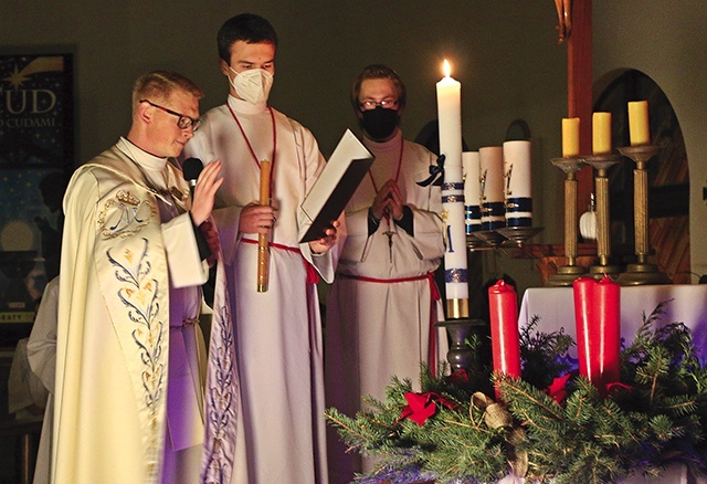 Na wrocławskich Krzykach od dwóch lat wprowadzeniem  do Adwentu jest specjalne nabożeństwo.