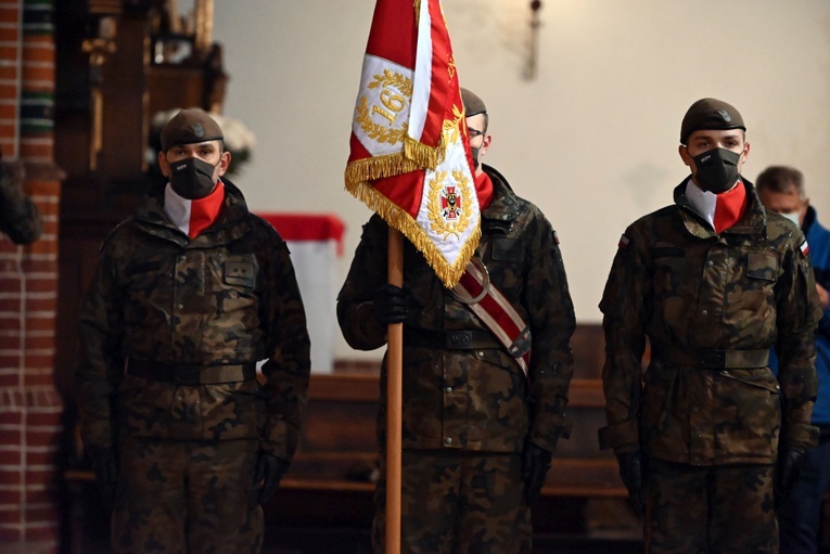 Wałbrzych. Msza św. przed przysięgą żołnierzy WOT 
