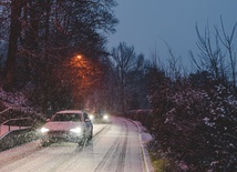 Hiszpania: Setki dróg nieprzejezdnych wskutek śnieżycy Arwen