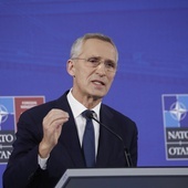 NATO. Stoltenberg: Sytuacja wokół Ukrainy płynna i nieprzewidywalna, intencje Rosji niejasne