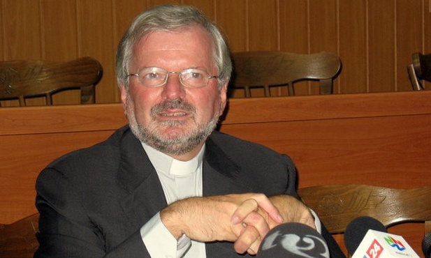 Zmarł nuncjusz apostolski przy UE, abp Aldo Giordano