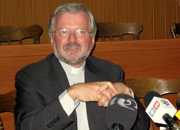 Zmarł nuncjusz apostolski przy UE, abp Aldo Giordano