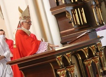 Chorzów. Odpust w parafii św. Barbary połączony z poświęceniem nowego ołtarza