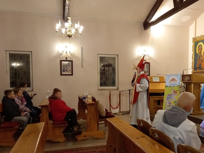 Święty Mikołaj w różnych miejscach diecezji