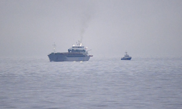 Zderzenie statków na Bałtyku. 55-metrowy frachtowiec przewrócił się do góry dnem