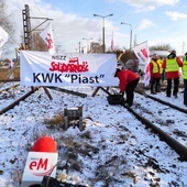 Śląskie. Związkowcy protestują. Blokada torów i wysyłki węgla z Polskiej Grupy Górnicznej