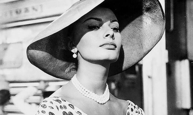 Sophia Loren, bohaterowie z kreskówek i Drupi - oryginalni kandydaci na prezydenta na kartach do głosowania we Włoszech