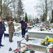 ▲	W Skierniewicach hołd powstańcom oddano m.in. na cmentarzu św. Józefa. 