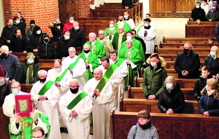 	W niedzielnej Mszy św. w elbląskiej katedrze uczestniczyli ekumeniczni goście. 