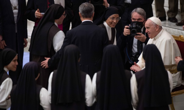 Papież: Potrzebna ufność i pokora, a nie rygoryzm