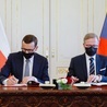 Premierzy Polski i Czech podpisali umowę ws. Turowa