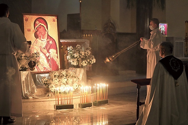 W dziedzickim kościele modlono się do patronki pod przewodnictwem ks. Kamila Żółtaszka.