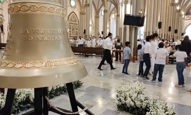 Dzwon z Polski „Głos Nienarodzonych” zabrzmiał w Ekwadorze
