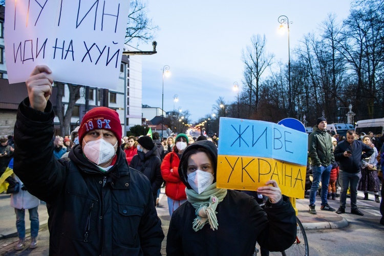 Mieszkańcy Ukrainy potrzebują naszej solidarności i naszej konkretnej pomocy.