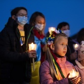 Mieszkańcy Fatimy zorganizowali procesję wspólnie z Ukraińcami