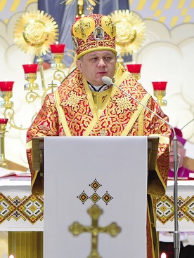 ▲	Biskup Arkadiusz Trochanowski podkreślił, że nikt nie ma prawa odbierać wolności narodowi ukraińskiemu.