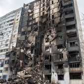Tylko w Charkowie Rosjanie zniszczyli 400 bloków mieszkalnych