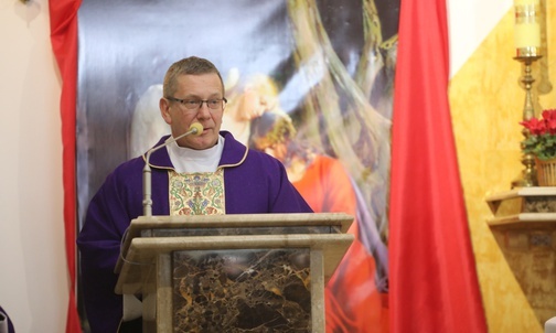 Za modlitwę w intencji kapłanów dziękował ks. Jacek Miodek.