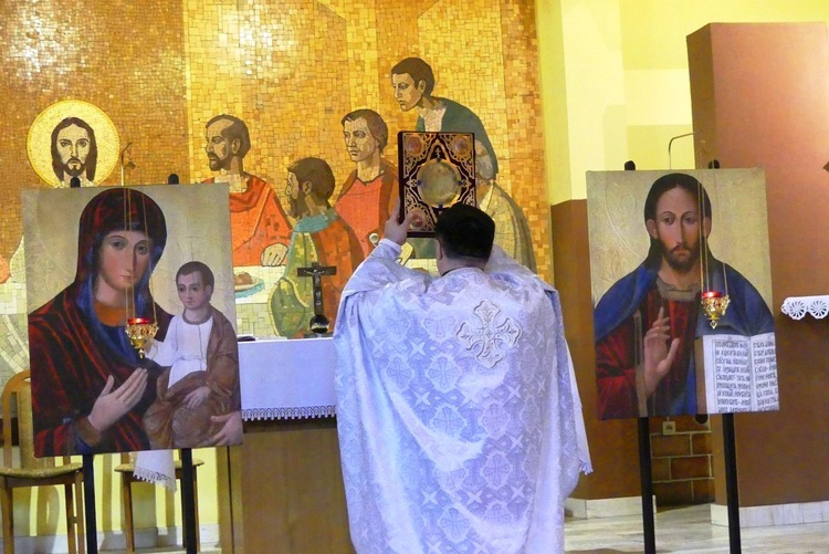 Boska Liturga na Leszczynach 27 marca br., w III Niedzielę Wielkiego Postu grekokatolików, obchodzoną jako Niedziela Adoracji Krzyża.