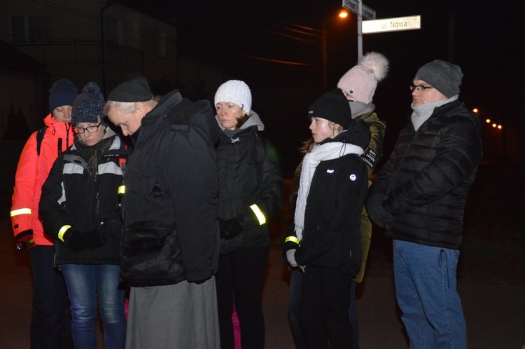 Pierwsi pątnicy wyruszyli w drogę, pokonując 20 km w rejonie łęczyckim.