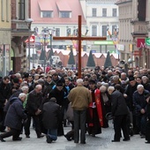 Droga Krzyżowa ulicami Oławy