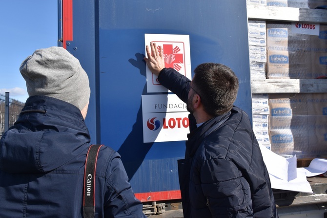 Caritas. Transport humanitarny w drodze do Ukrainy