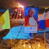 Watra pamięci dla św. Jana Pawła II w Nowym Targu