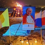 Watra pamięci dla św. Jana Pawła II w Nowym Targu