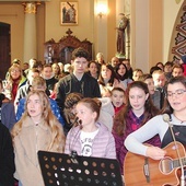 Goście zadbali o muzyczną oprawę Eucharystii.
