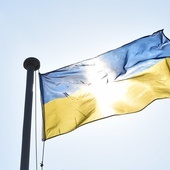 1600 rubli kary dla księdza za naklejkę: "Ukraino, przebacz"