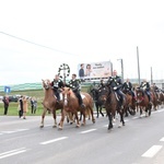 Wielkanocna procesja konna w Ostropie